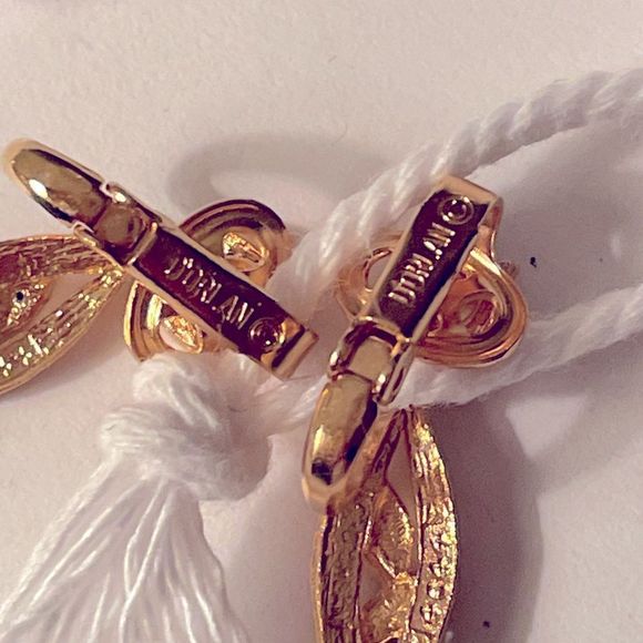 Signed D’Orlan Vintage Gold Plated Pave Crystal Rhinestone Clip On Earrings - Picture 13 of 13